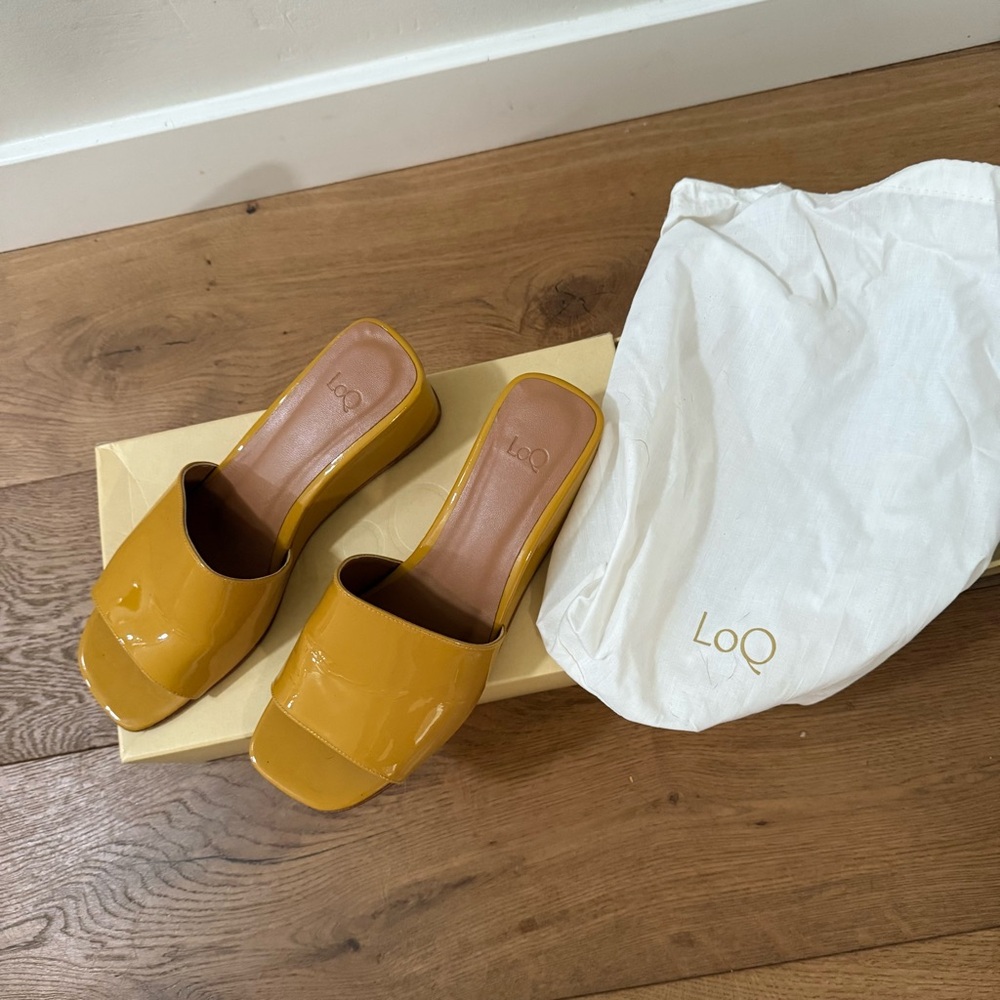 LOQ Sol Mustard Mules